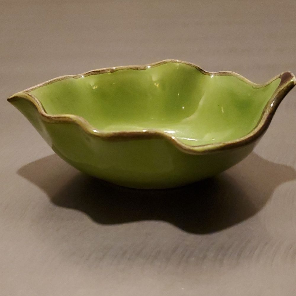 Vintage Italian Ceramic Leaf Green Bowl Trinket Dish